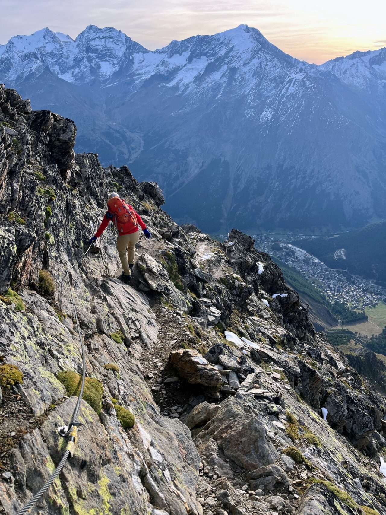 wanderung_saaser_huettentour_tag_4_mischabelhuette_saas_fee_