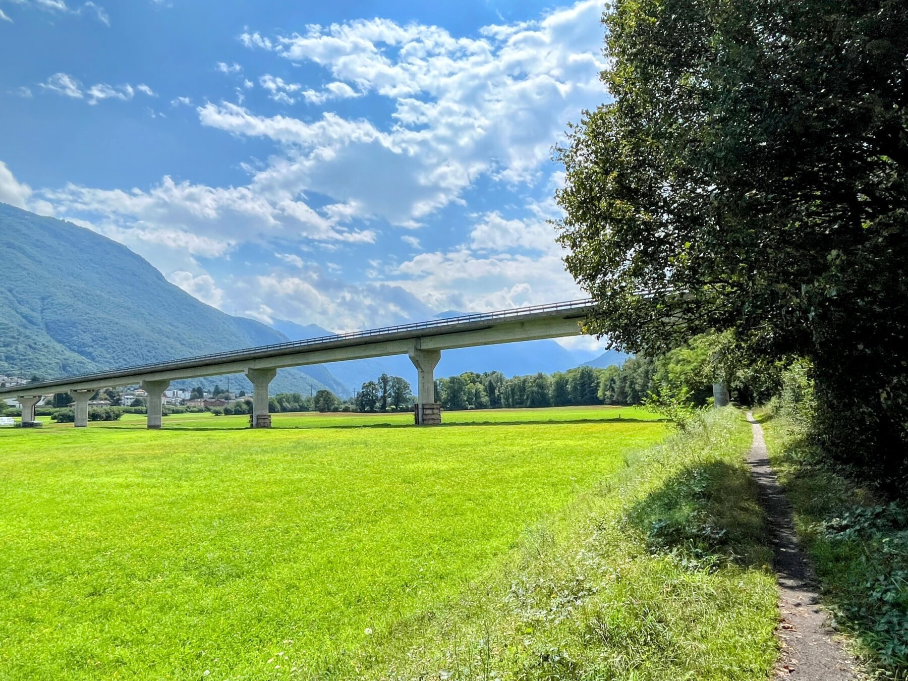trans-swiss-trail-etappe-28-biasca-bellinzona-