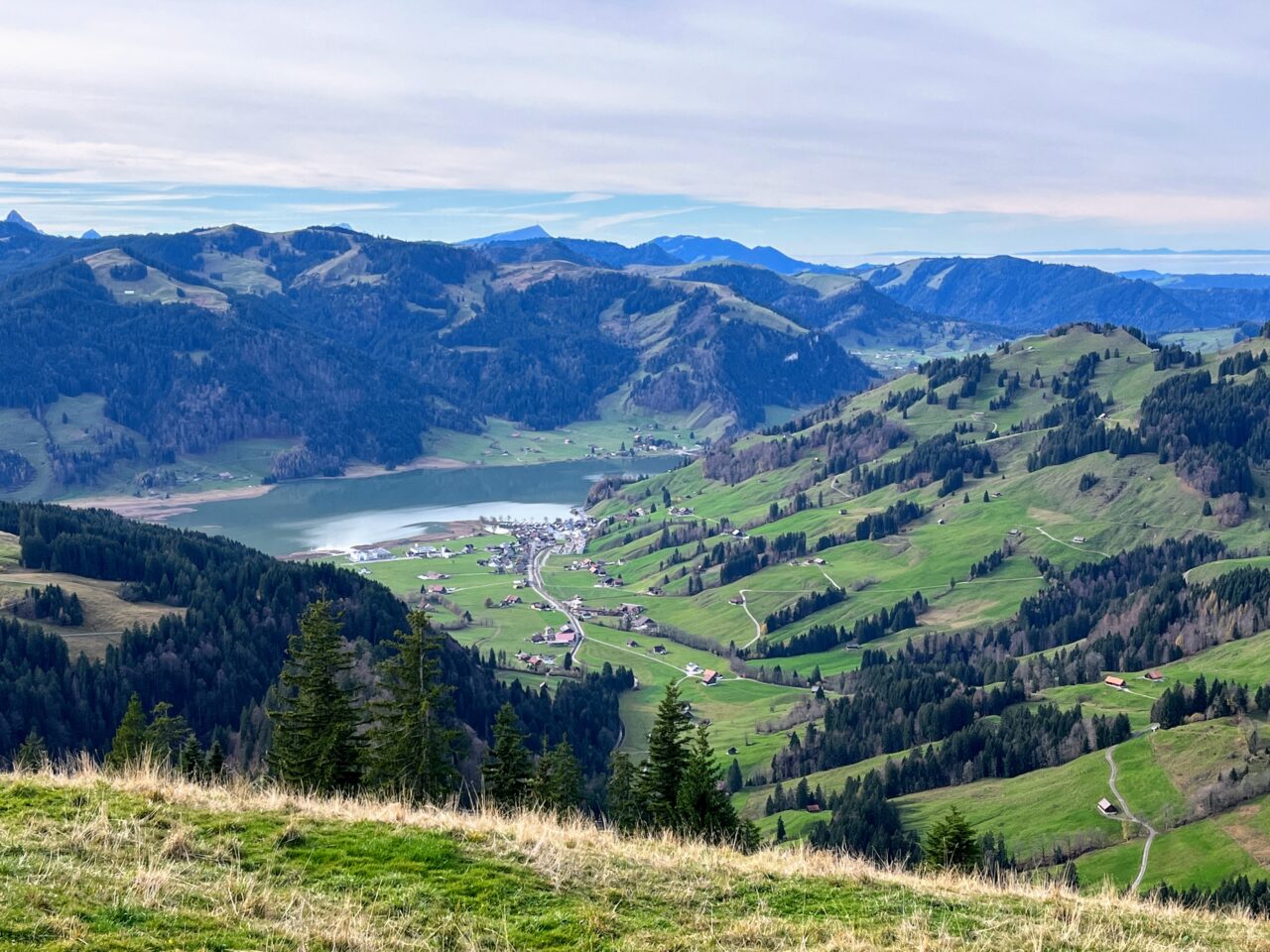 wanderung_waegitalersee_gross_aubrig_