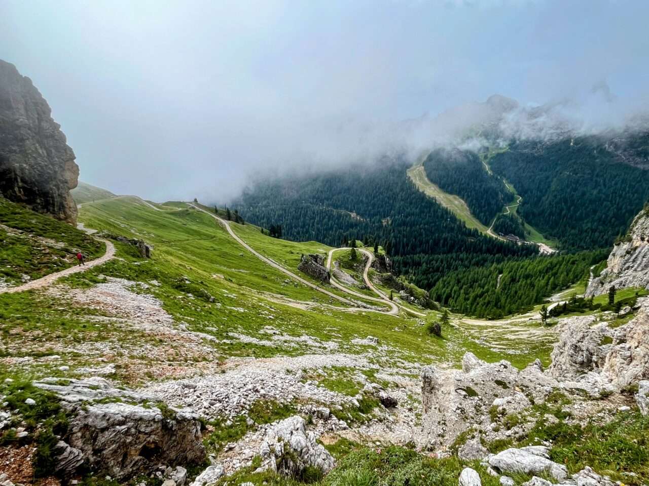 wanderung_dolomiten_hoehenweg_1_etappe_4_rifugio_lagazuoi_rifugio_cinque_torri_