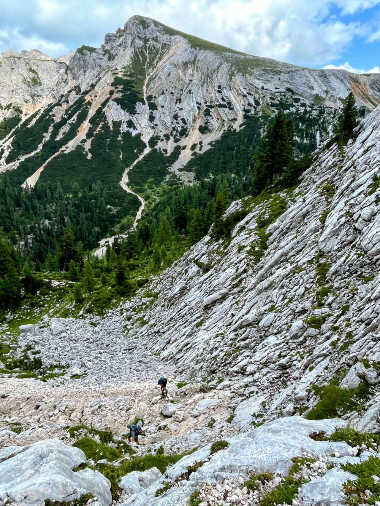 wanderung_dolomiten_hoehenweg_1_etappe_1_pragser_wildsee_rifugio_sennes_