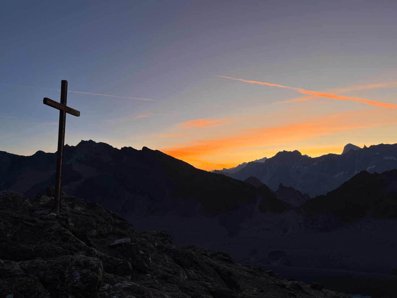 wanderung_alpenpaesseweg_etappe_28_cabane_de_dix_cabane_de_prafleuri_