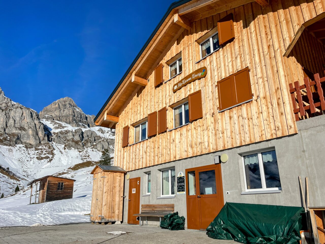 Schneeschuhe_winterwandern_eggberge_hueenderegg_ratzi__IMG_5693