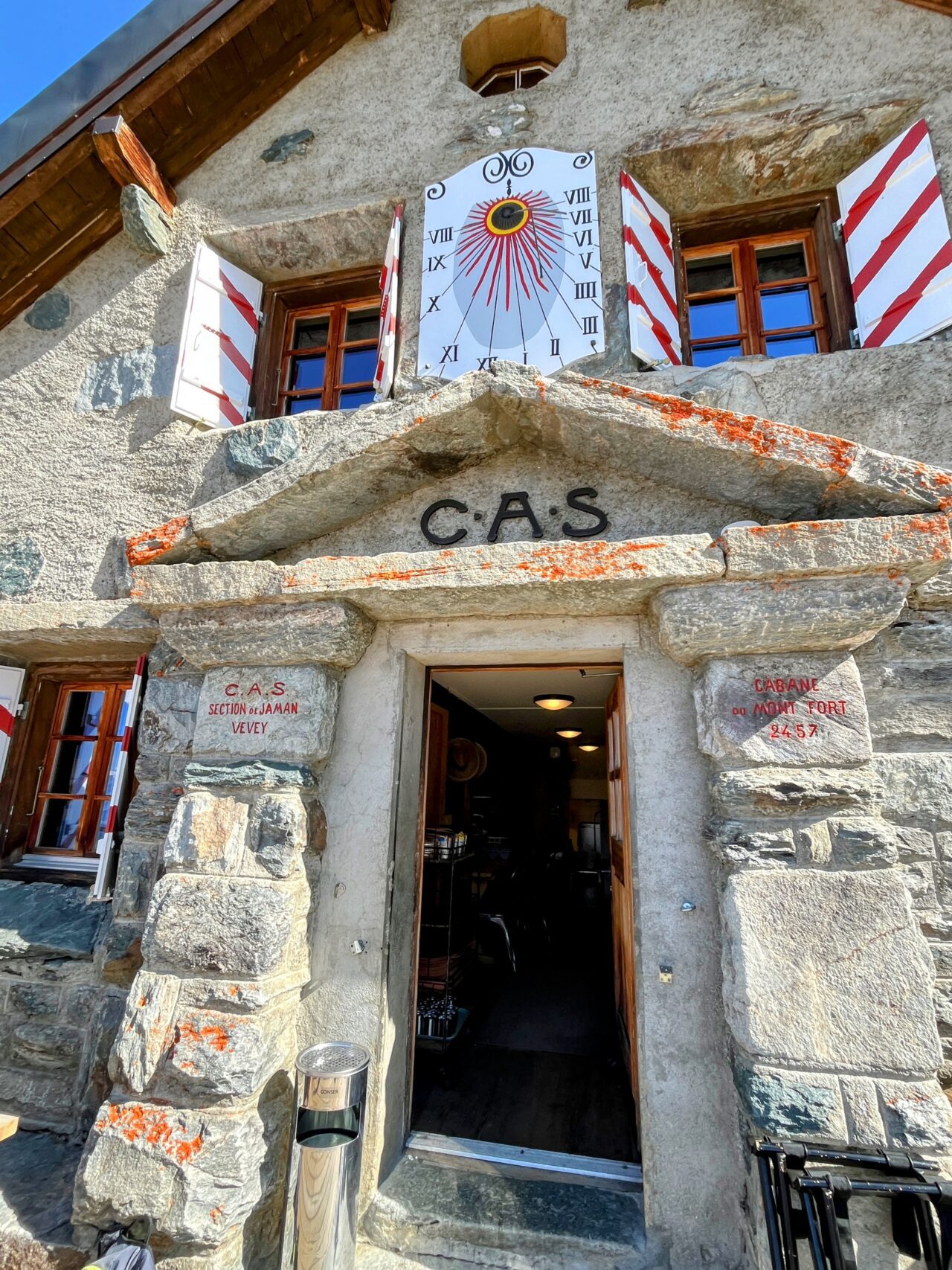 wanderung_alpenpaesseweg_etappe_cabane_de_louvie_verbier_