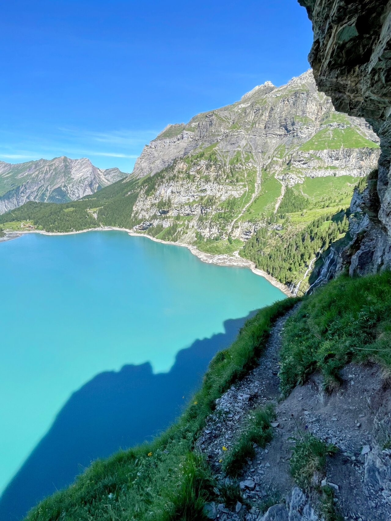 wanderung_fruendenhuette_fruendenschnur_panoramaweg_oeschinensee_heubergrunde_kandersteg_