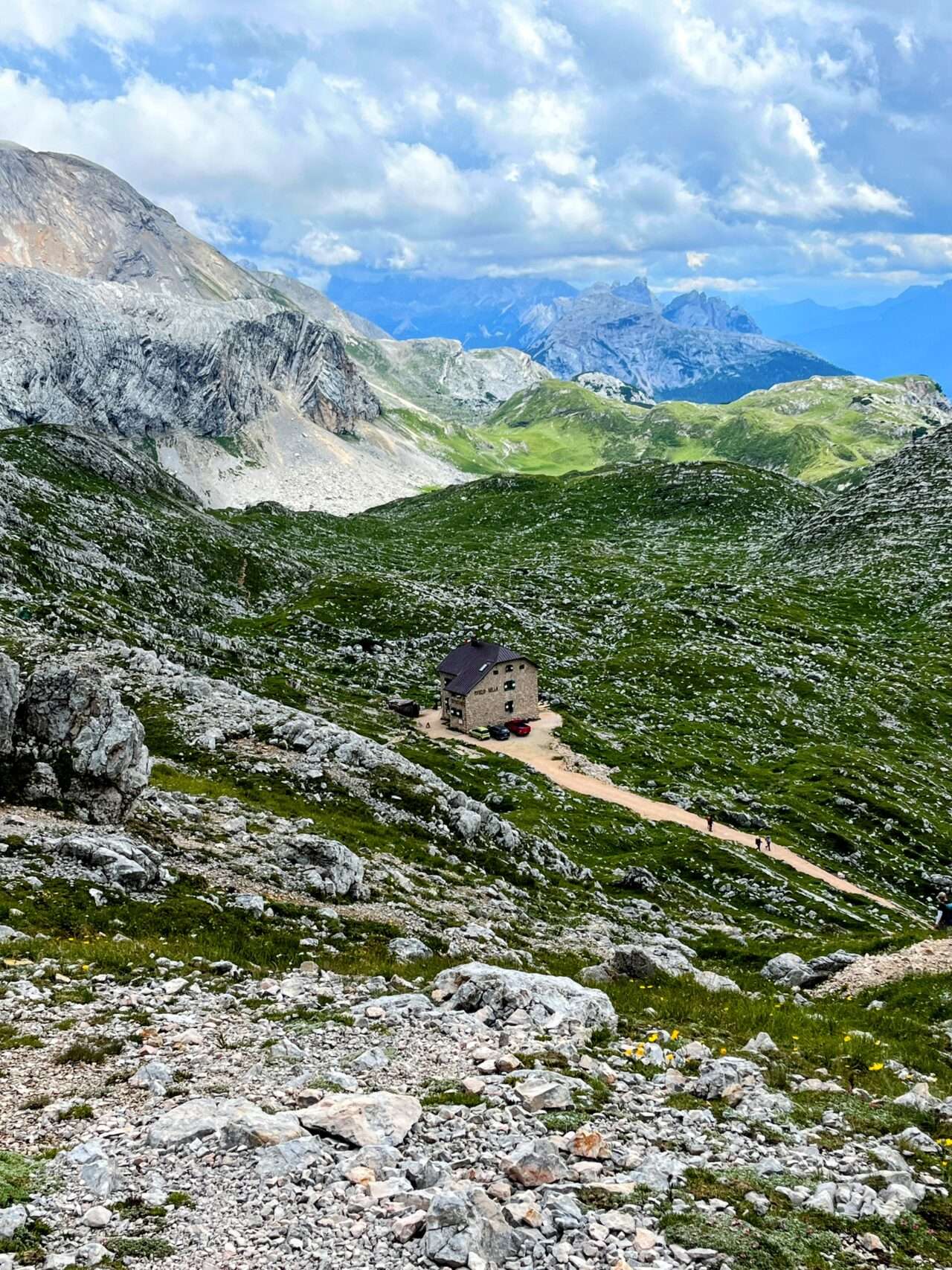 wanderung_dolomiten_hoehenweg_1_etappe_1_pragser_wildsee_rifugio_sennes_