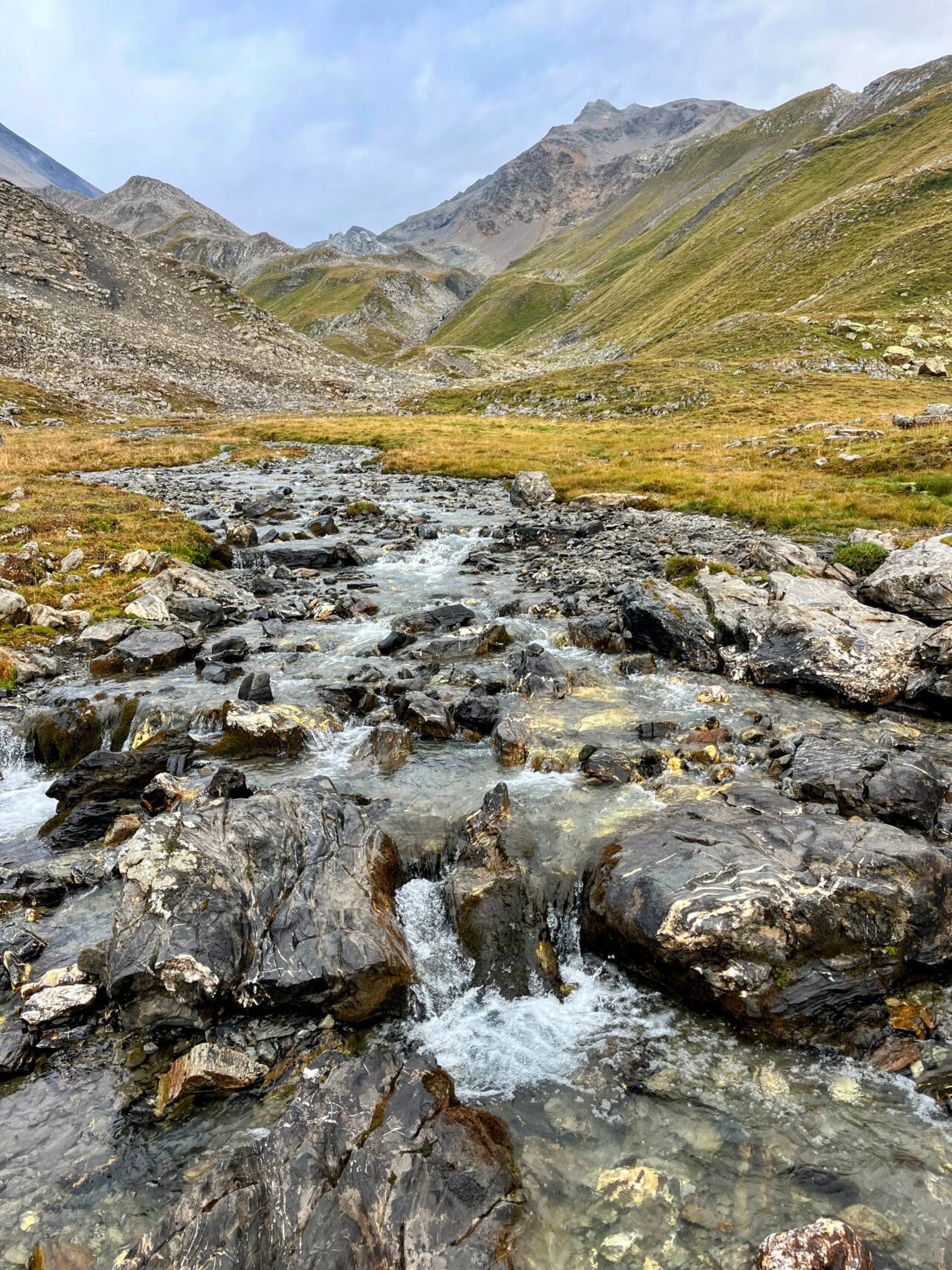 wanderung_bernina_trek_tag_2_eschahuette_jenatschuette_