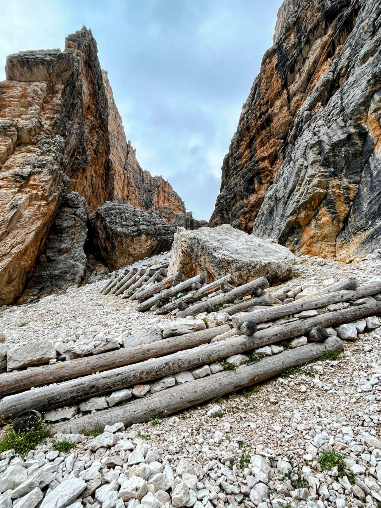 wanderung_dolomiten_hoehenweg_1_etappe_3_rifugio_lavarella_rifugio_lagazuoi_