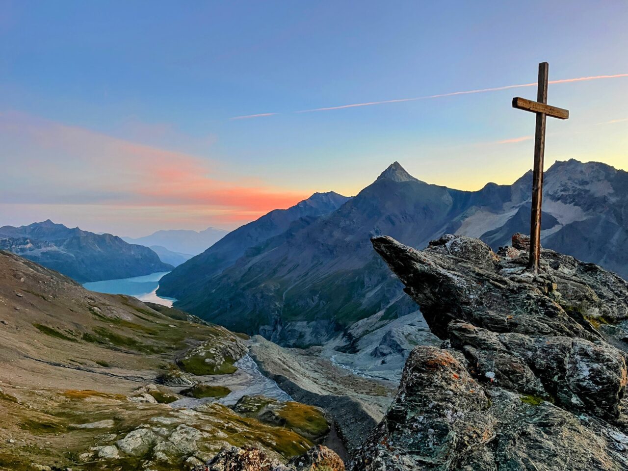 wanderung_alpenpaesseweg_etappe_28_cabane_de_dix_cabane_de_prafleuri_