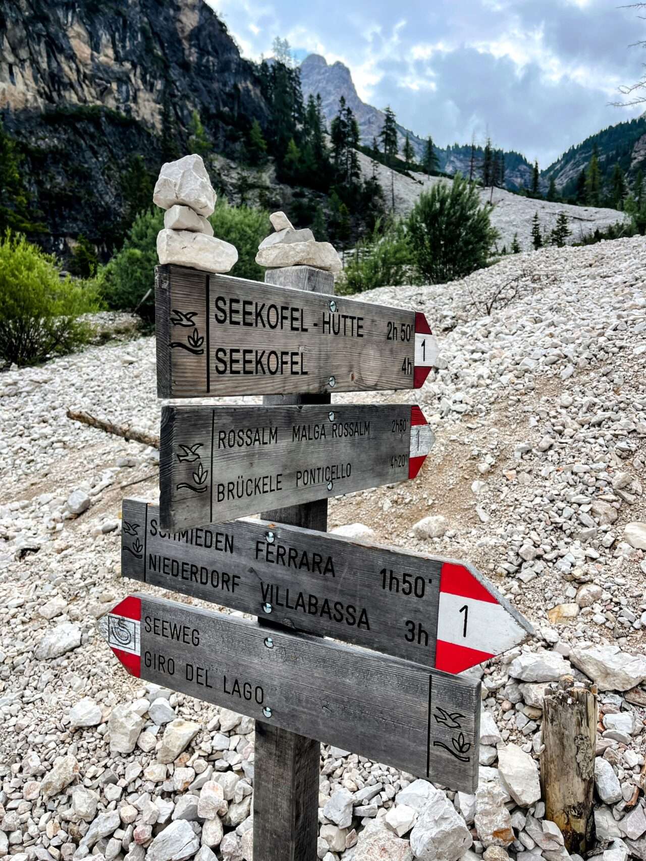 wanderung_dolomiten_hoehenweg_1_etappe_1_pragser_wildsee_rifugio_sennes_