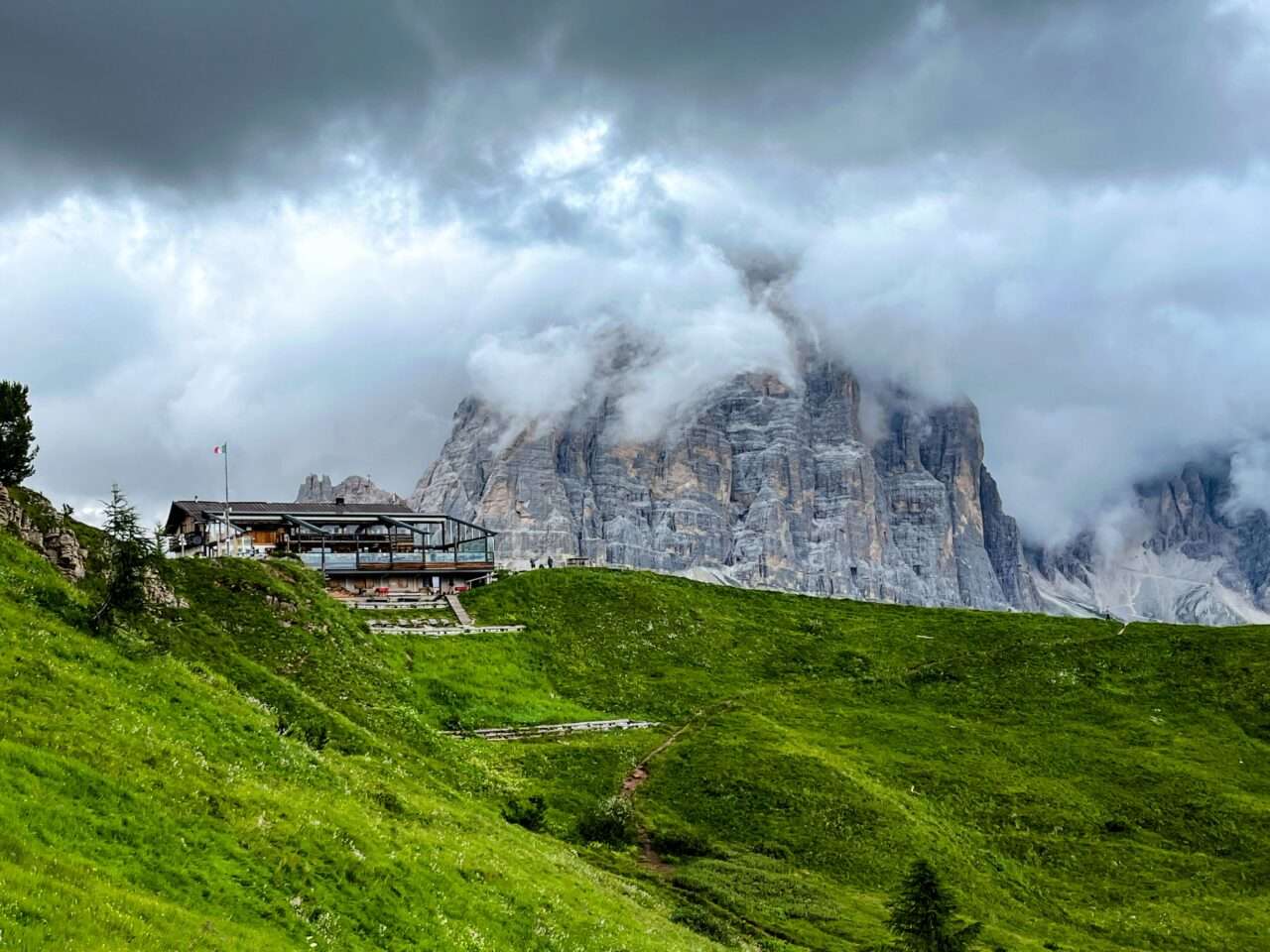 wanderung_dolomiten_hoehenweg_1_etappe_4_rifugio_lagazuoi_rifugio_cinque_torri_