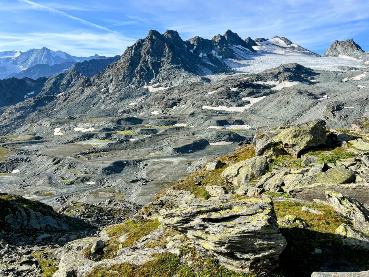 wanderung_alpenpaesseweg_etappe_29_cabane_de_prafleuri_cabane_de_louvie_