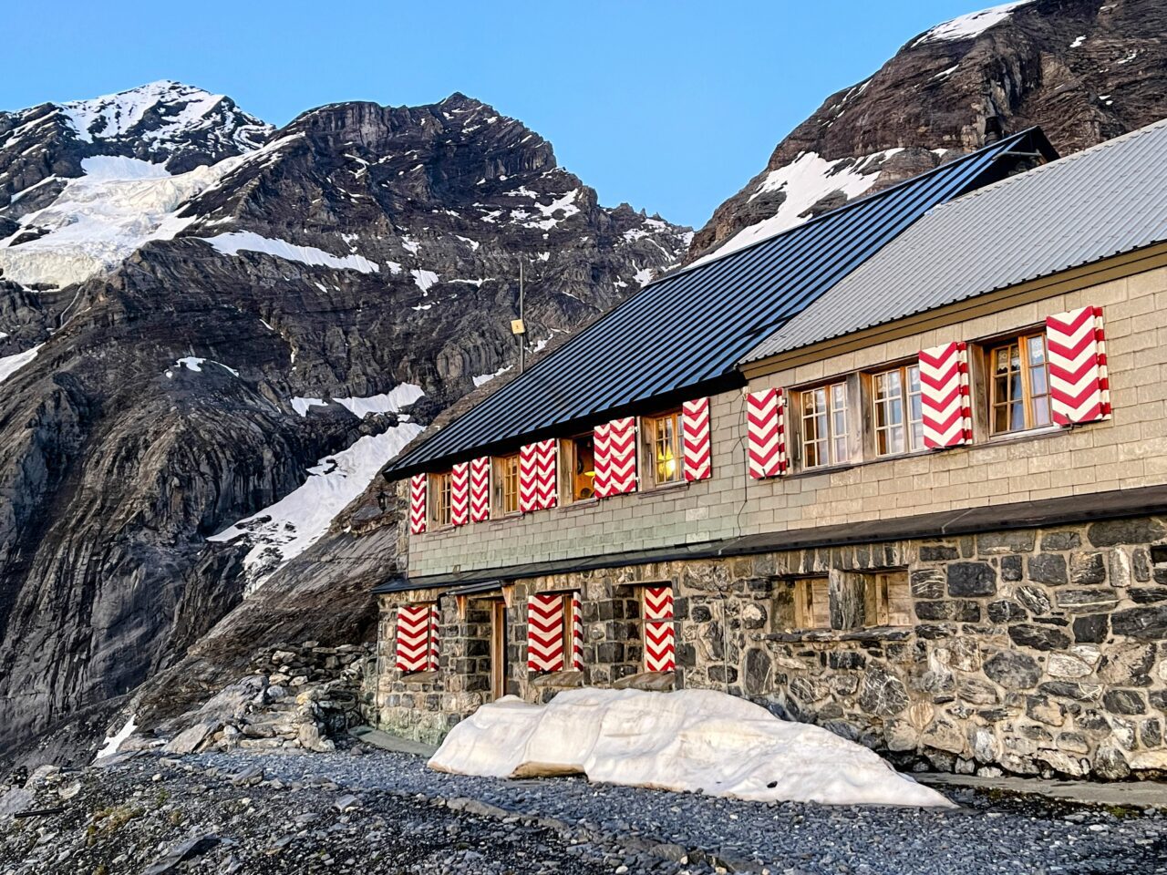 wanderung_fruendenhuette_fruendenschnur_panoramaweg_oeschinensee_heubergrunde_kandersteg_