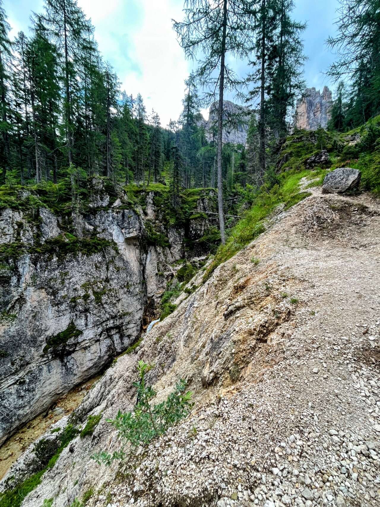 wanderung_dolomiten_hoehenweg_nr_1_etappe_5_rifugio_cinque_torri_rifugio_aquileia_