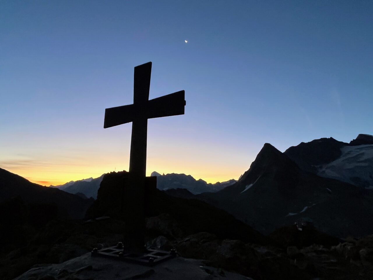 wanderung_alpenpaesseweg_etappe_28_cabane_de_dix_cabane_de_prafleuri_