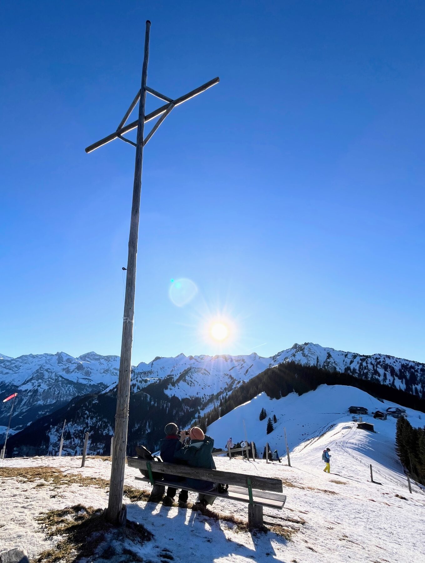 schneeschuhwanderung_wirzweli_arvitrail_chaelenhuette_