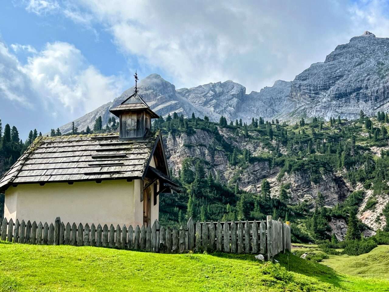 wanderung_dolomiten_hoehenweg_1_etappe_2_rifugio_sennes_rifugio_lavarella_