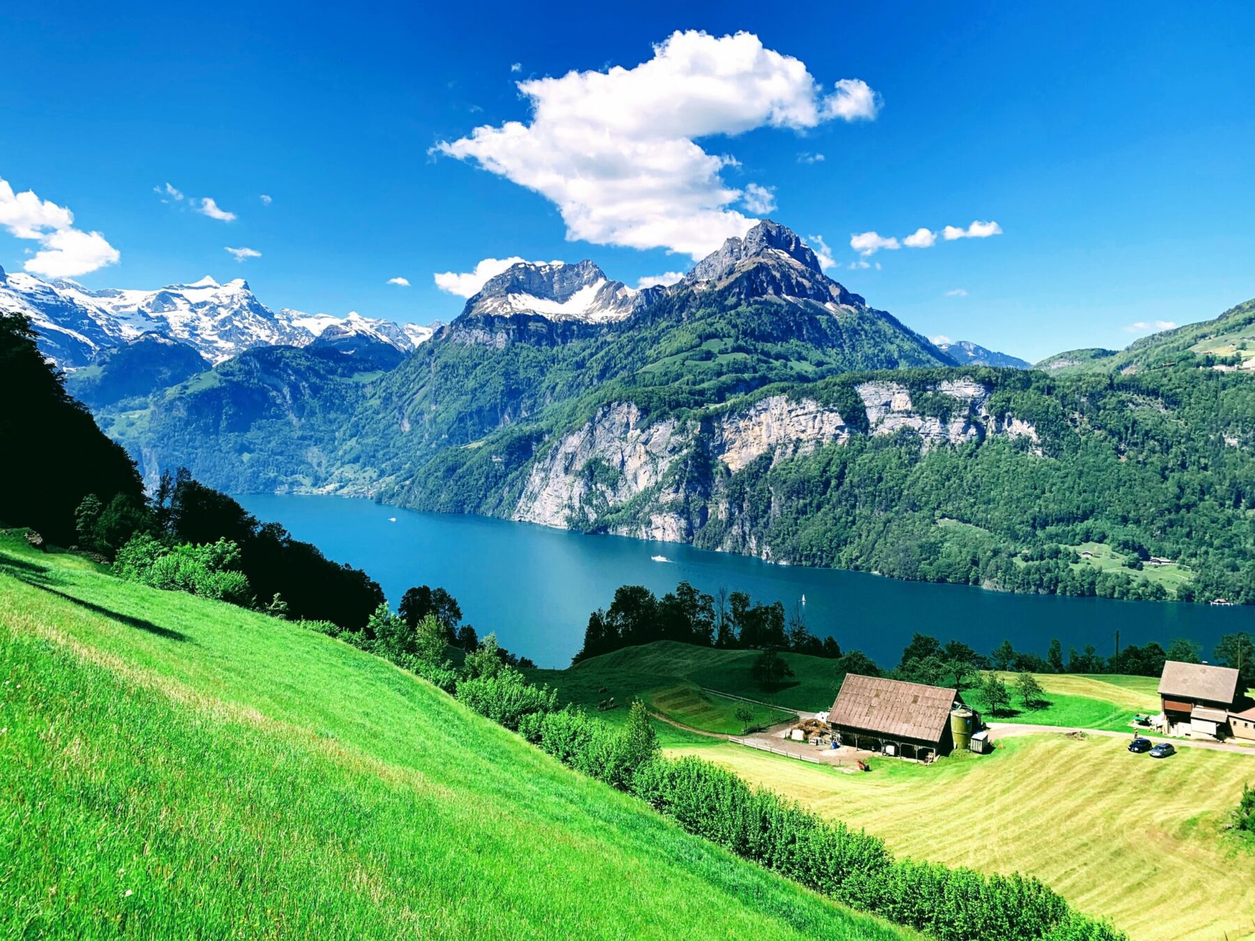 wanderung_weg_der_schweiz_brunnen_flueelen_