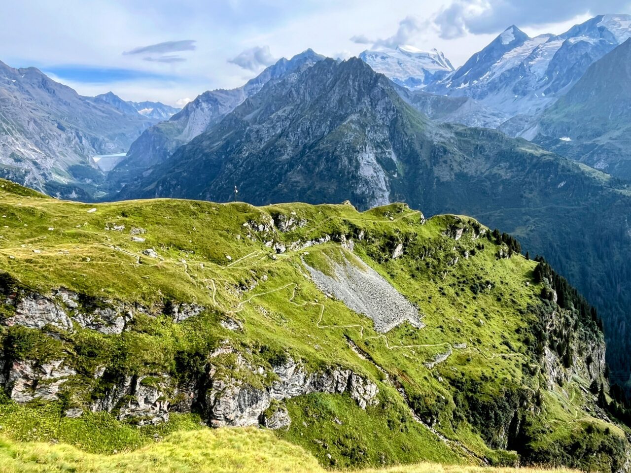 wanderung_alpenpaesseweg_etappe_29_cabane_de_prafleuri_cabane_de_louvie_
