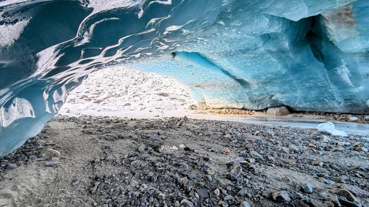 schneeschuhwanderung_gletscherhoehle_morteratschgletscher__IMG_9013