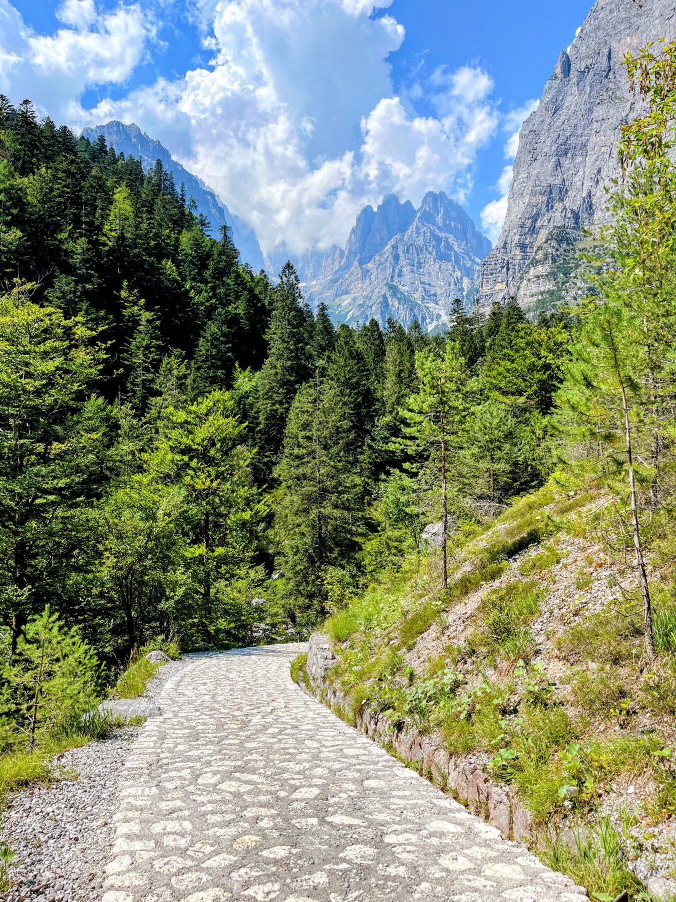 wanderung-rifugio-dell-altissimo-rifugio-selvata-