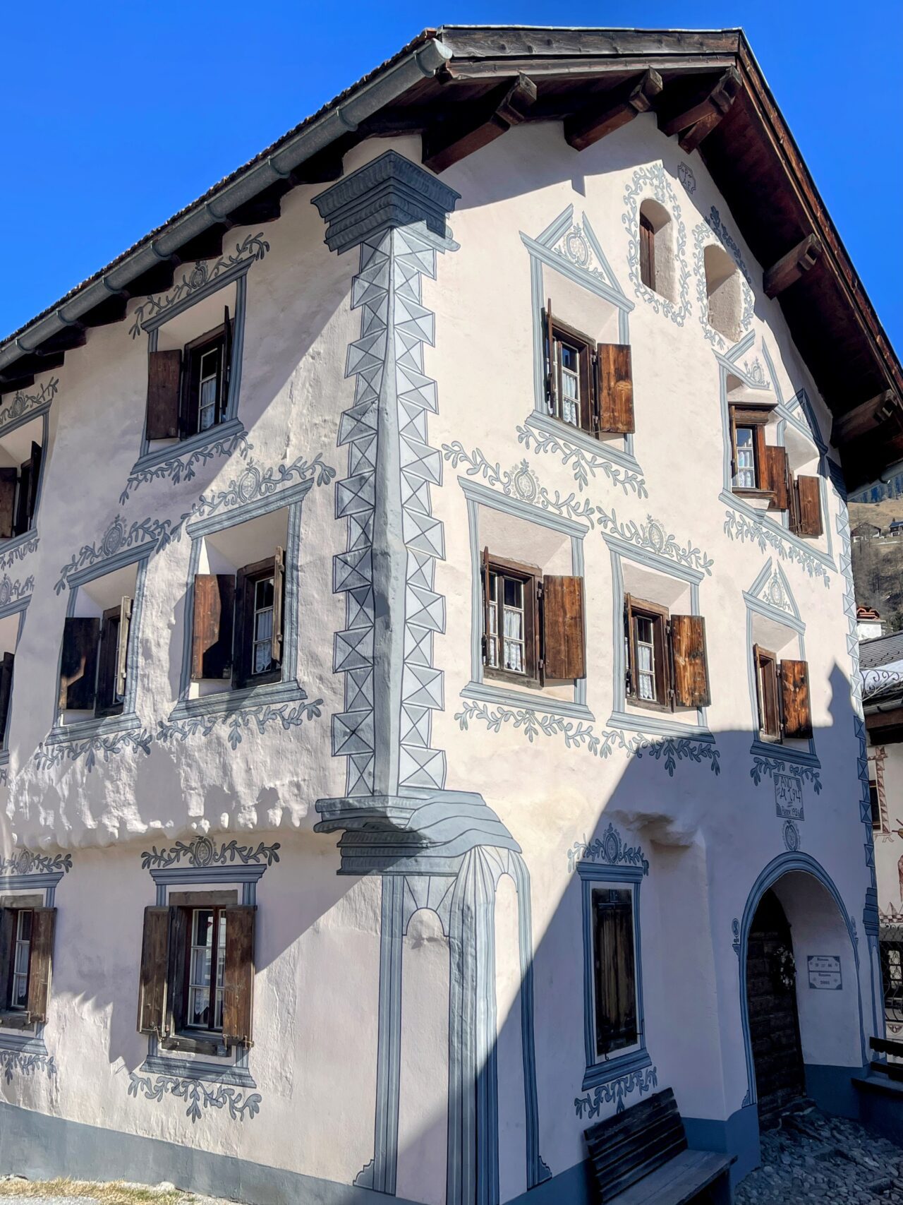 schneeschuhwanderung_berguen_keschhuette_
