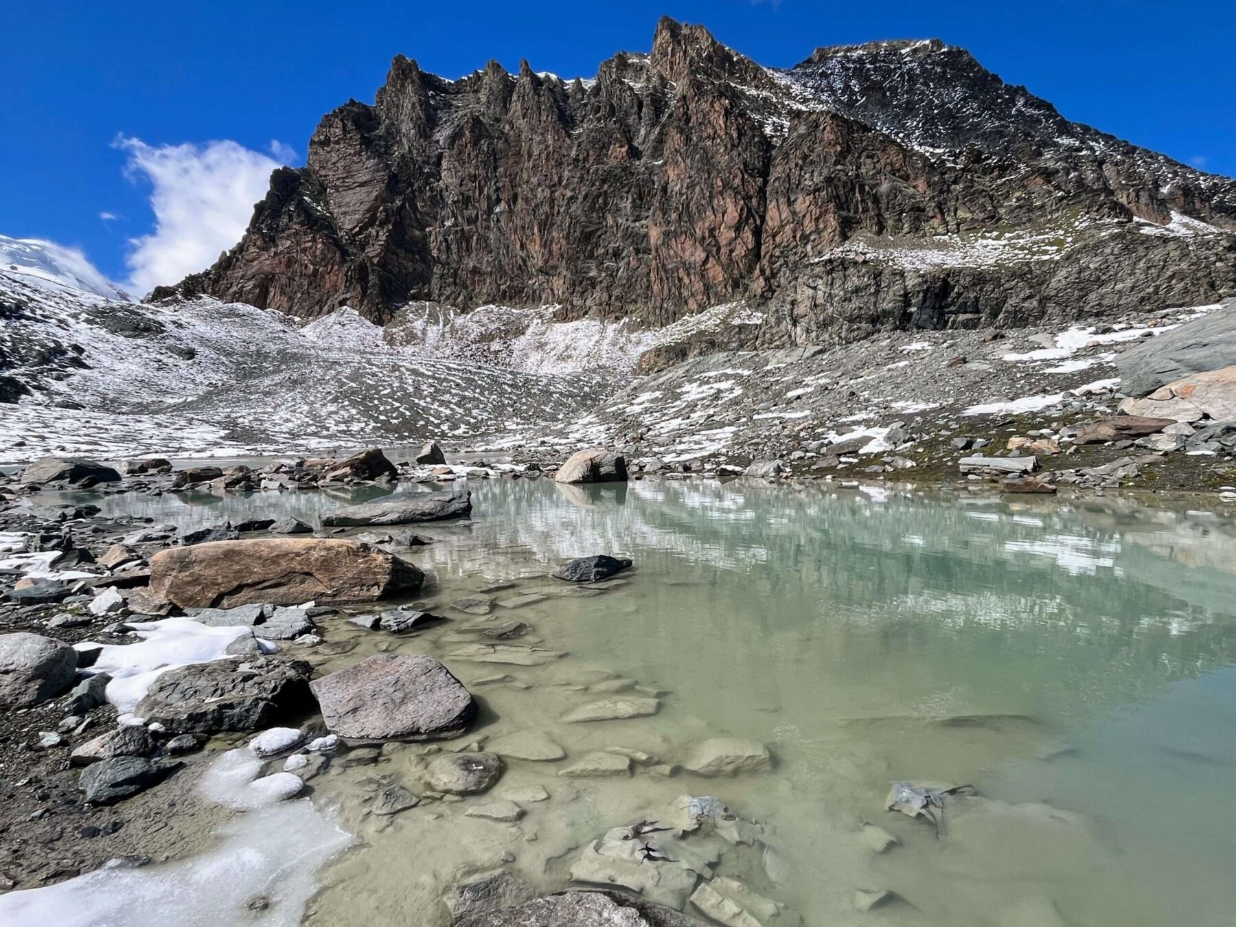 wanderung_saaser_huettentour_tag_2_almagellerhuette_britanniahuette_