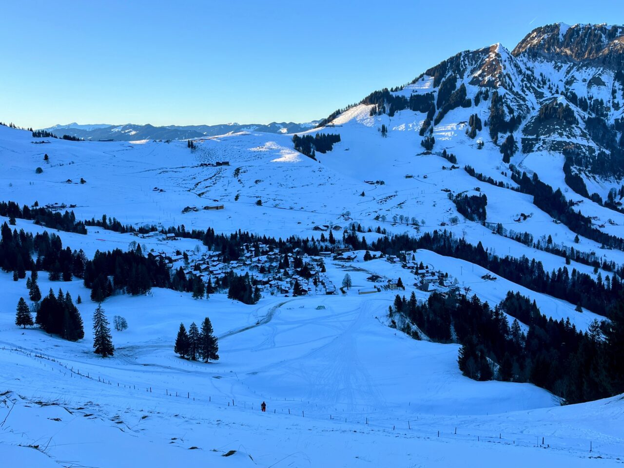 schneeschuhwanderung_wirzweli_arvitrail_chaelenhuette_