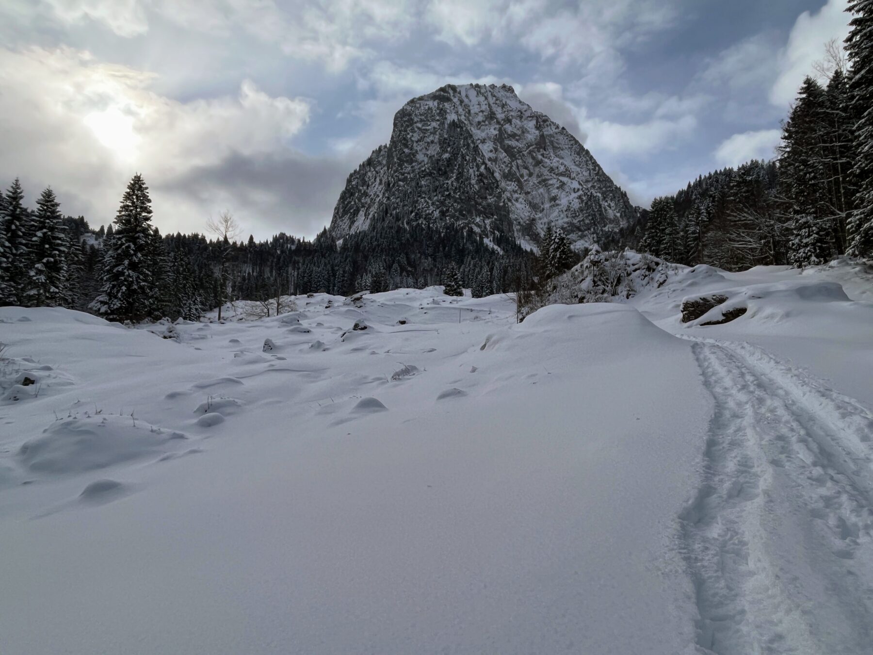 schneeschuhwanderung-furggelenstock-_IMG_9307
