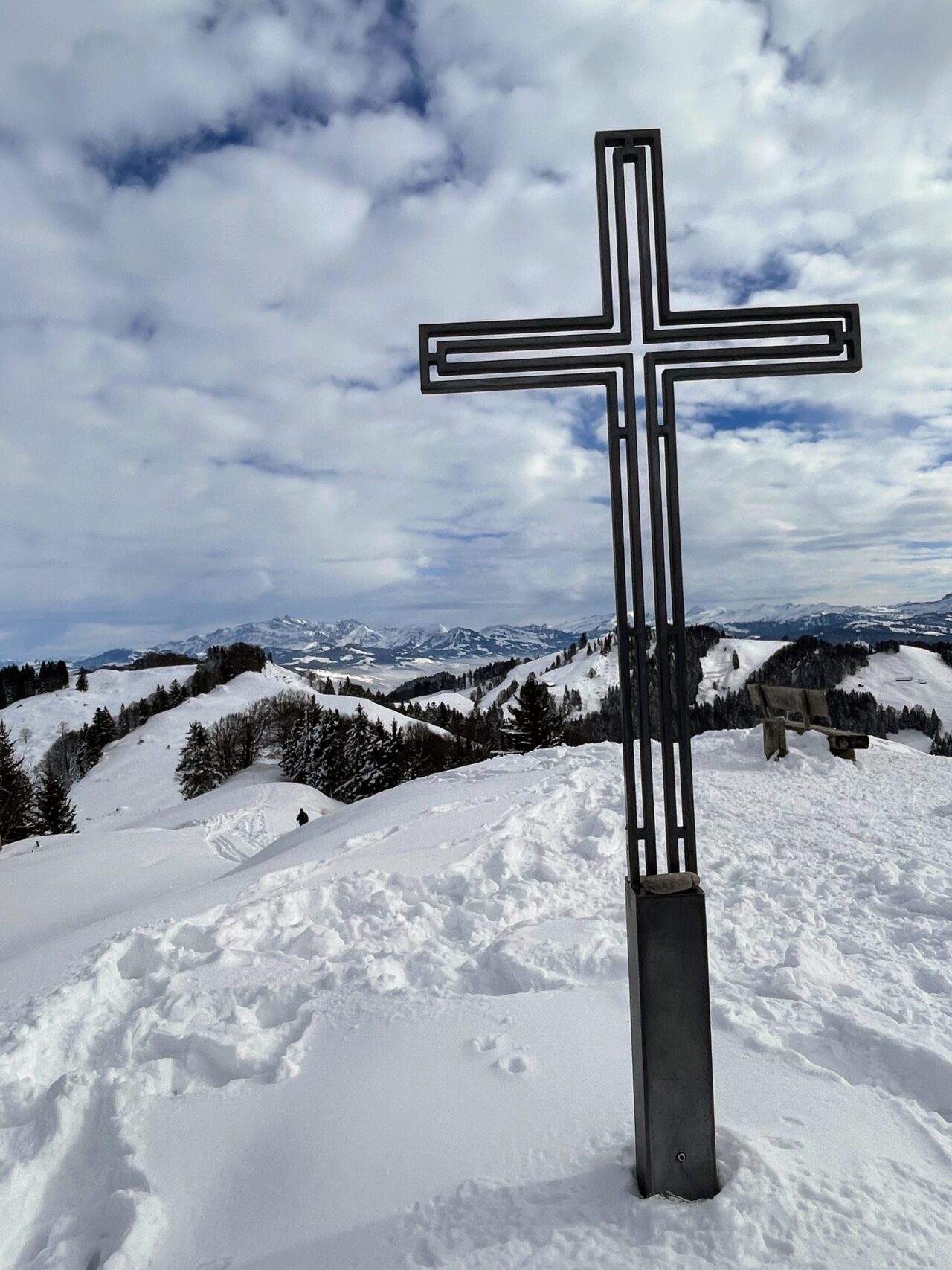 schneeschuhwanderung_atzmaennig_chruezegg_