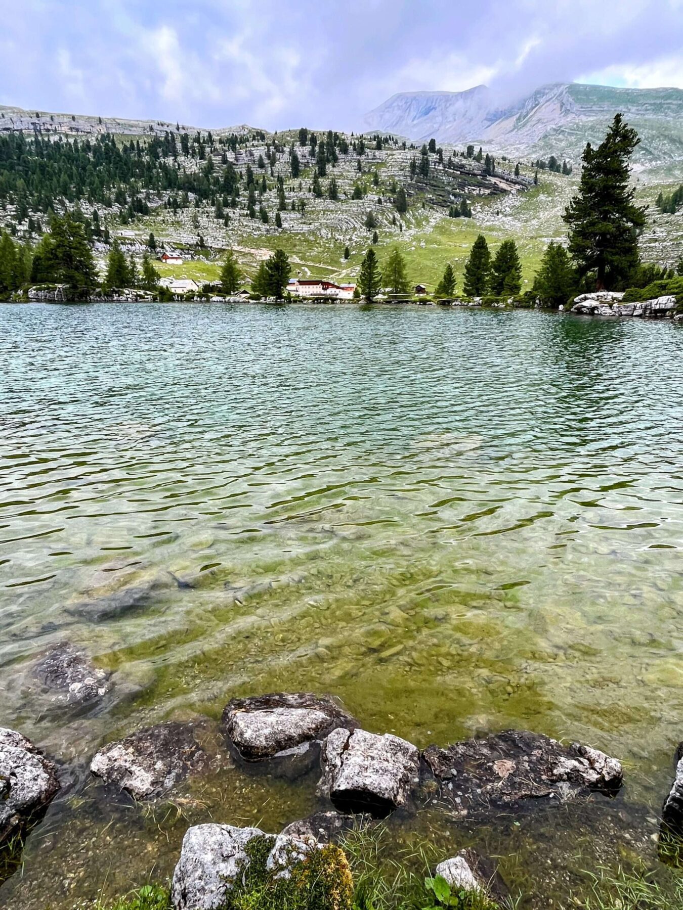wanderung_dolomiten_hoehenweg_1_etappe_2_rifugio_sennes_rifugio_lavarella_