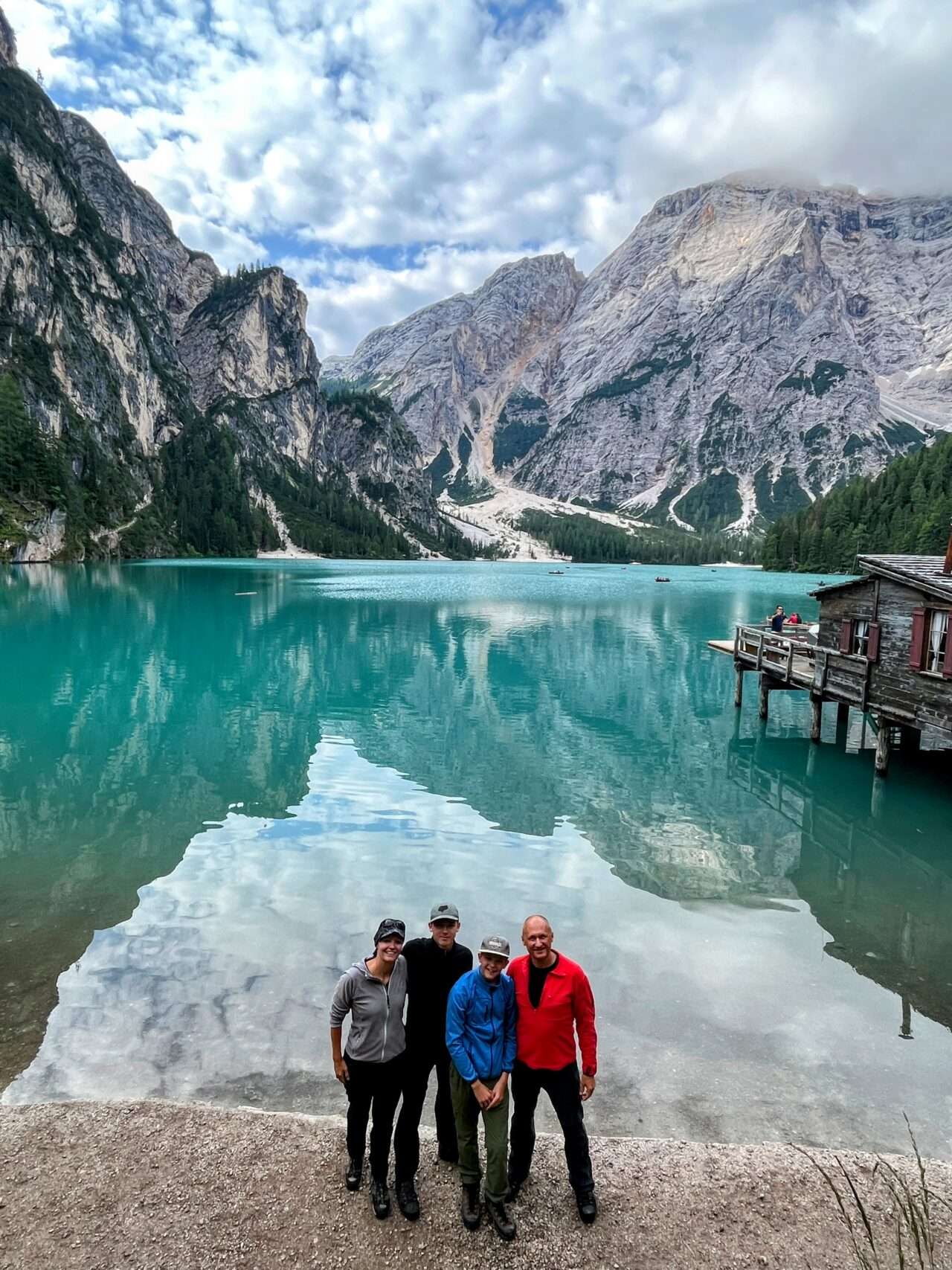 wanderung_dolomiten_hoehenweg_1_etappe_1_pragser_wildsee_rifugio_sennes_