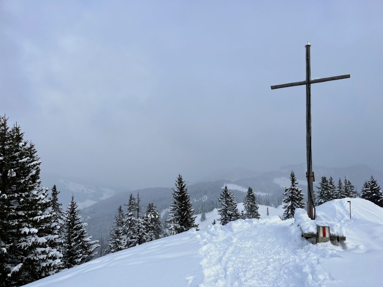 schneeschuhwanderung-furggelenstock-_IMG_9270