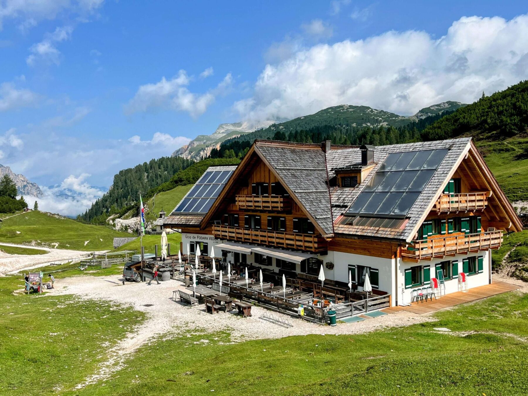 wanderung_dolomiten_hoehenweg_1_etappe_2_rifugio_sennes_rifugio_lavarella_
