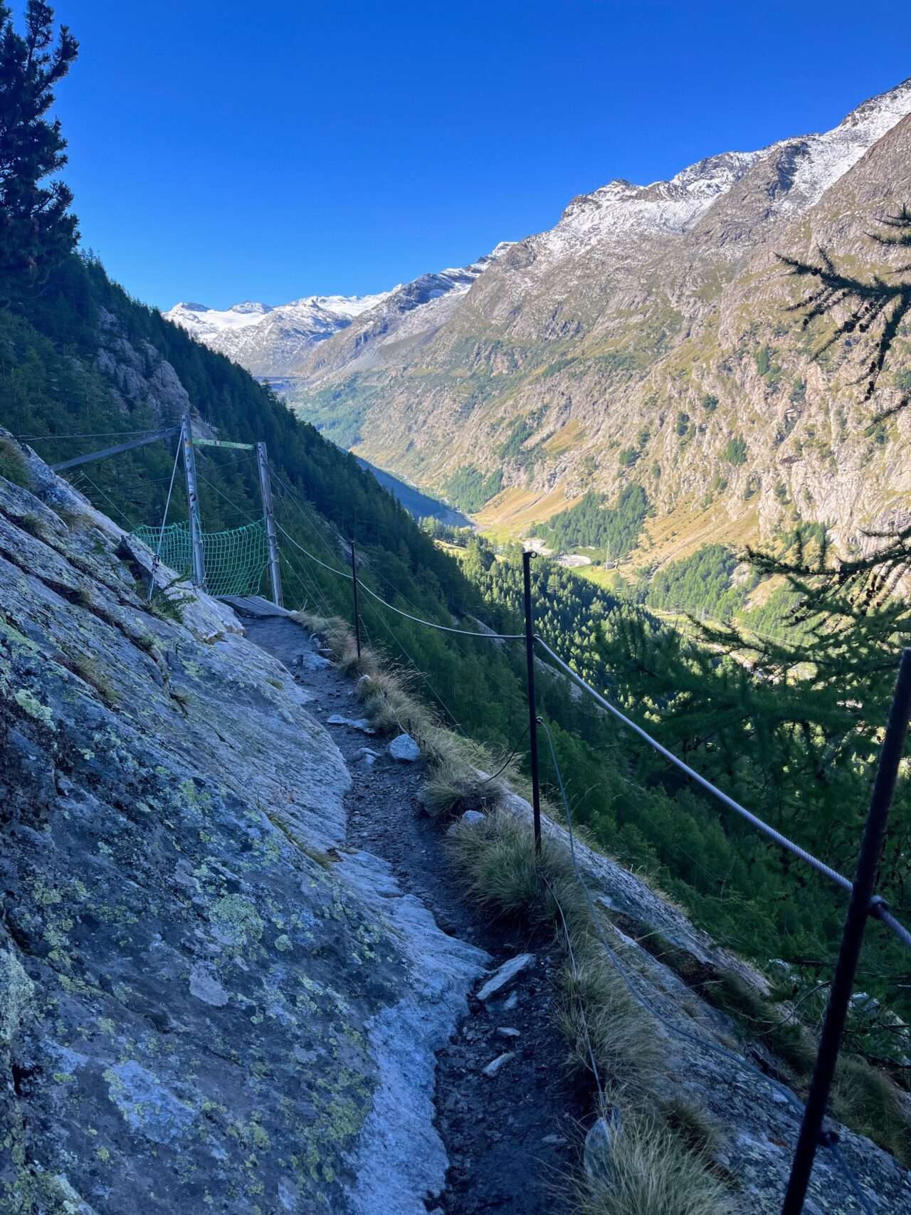 wanderung_saaser_huettentour_tag_2_almagellerhuette_britanniahuette_