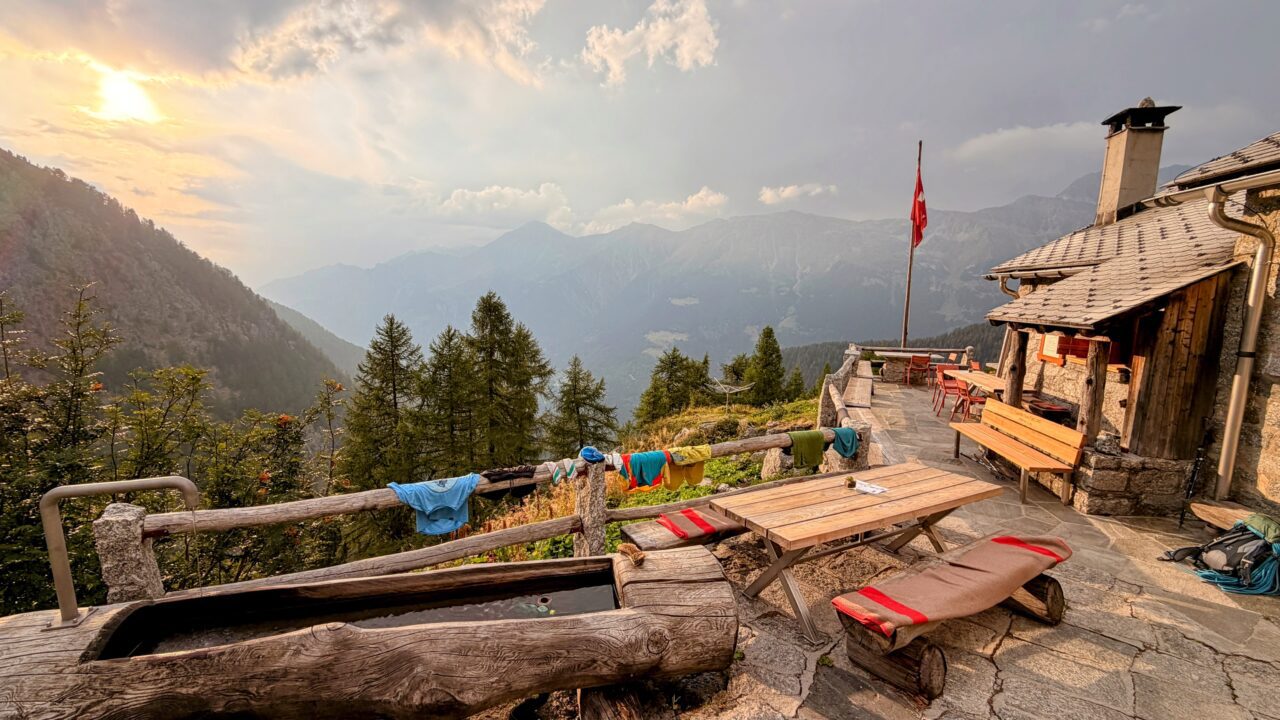 wanderung_sentiero_alpino_bregaglia_sciorahuette_sasc_furae_huette__IMG_0533