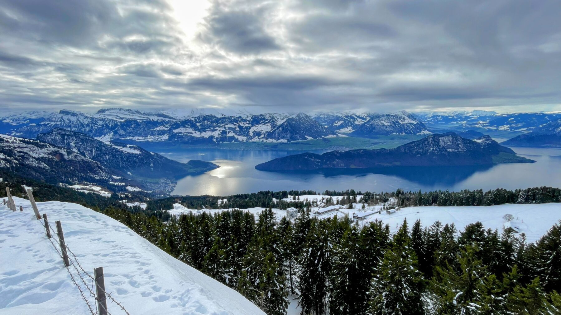 schneeschuhwanderung-seebodenalp-rigistaffel-rotstock-chaenzeli-_IMG_8110