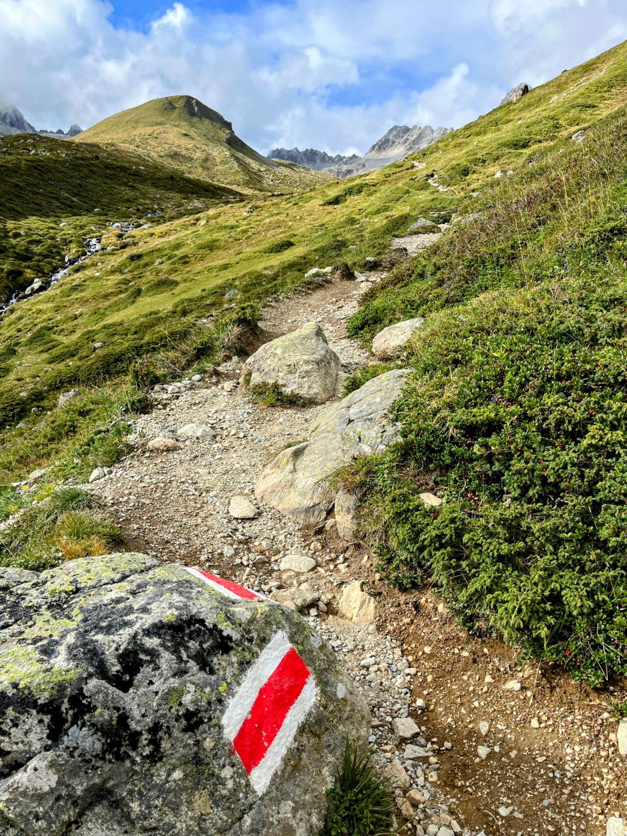 wanderung_bernina_trek_tag_1_madulain_eschahuette_