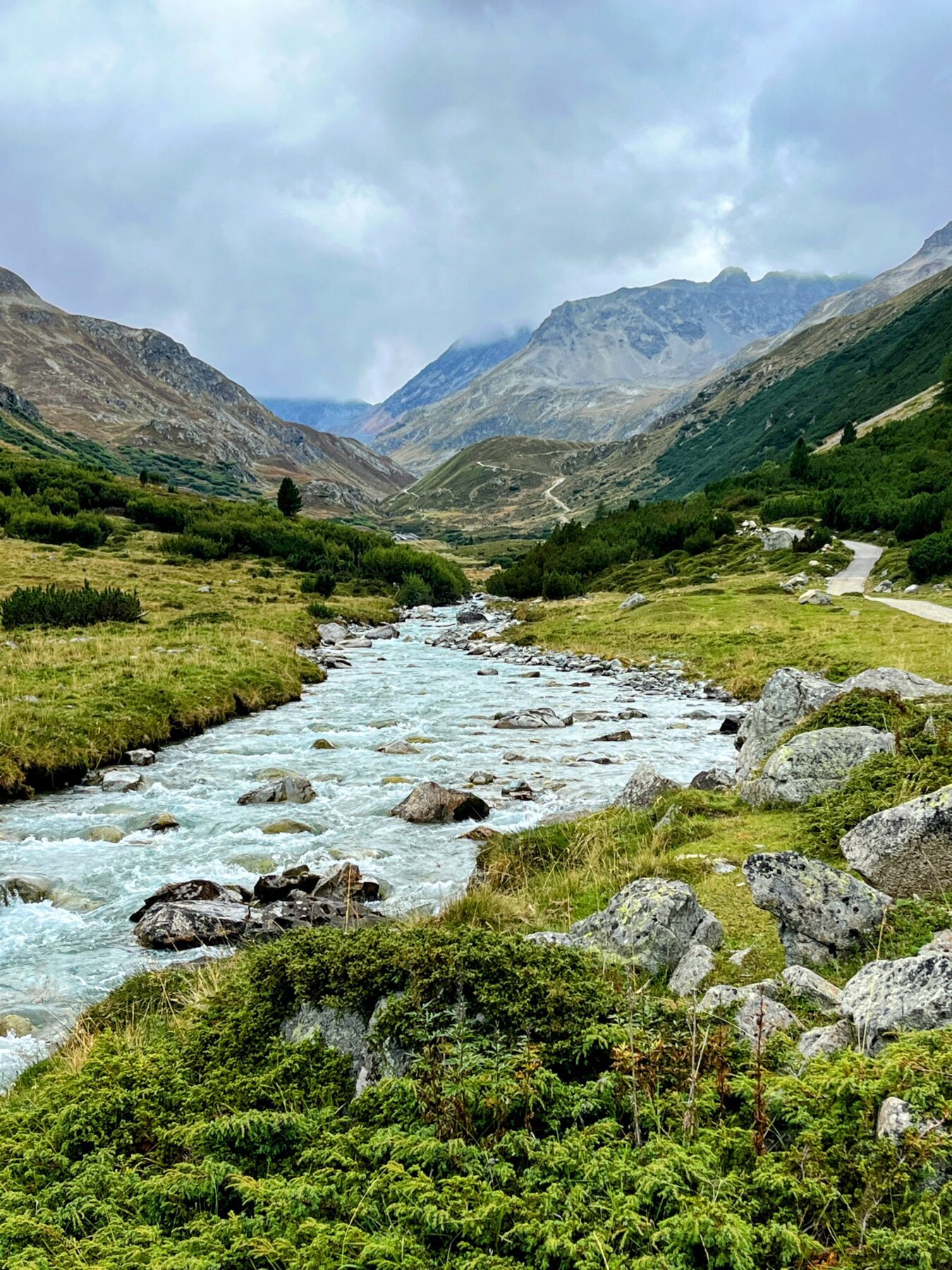 wanderung_bernina_trek_tag_2_eschahuette_jenatschuette_