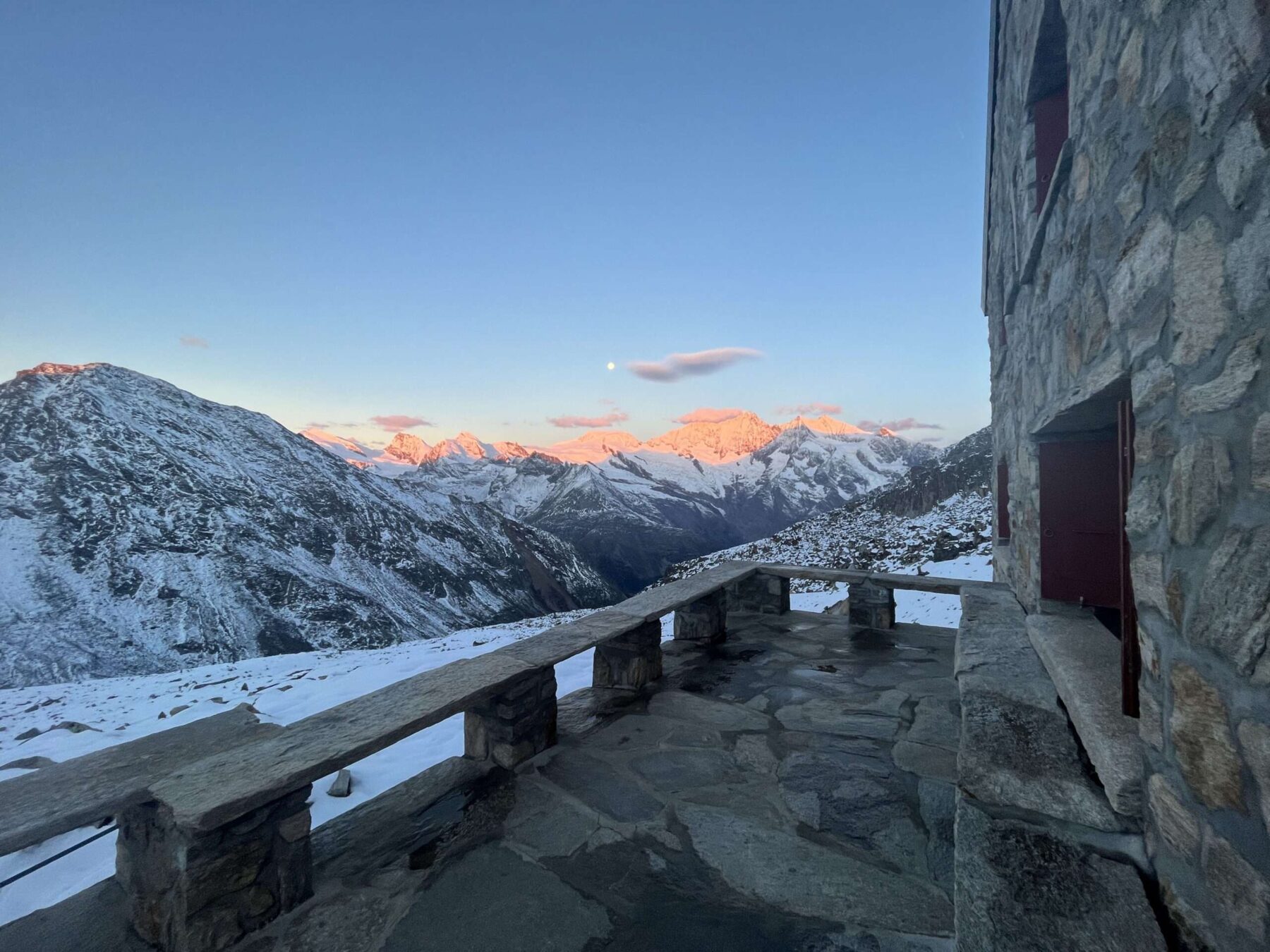 wanderung_saaser_huettentour_tag_2_almagellerhuette_britanniahuette_