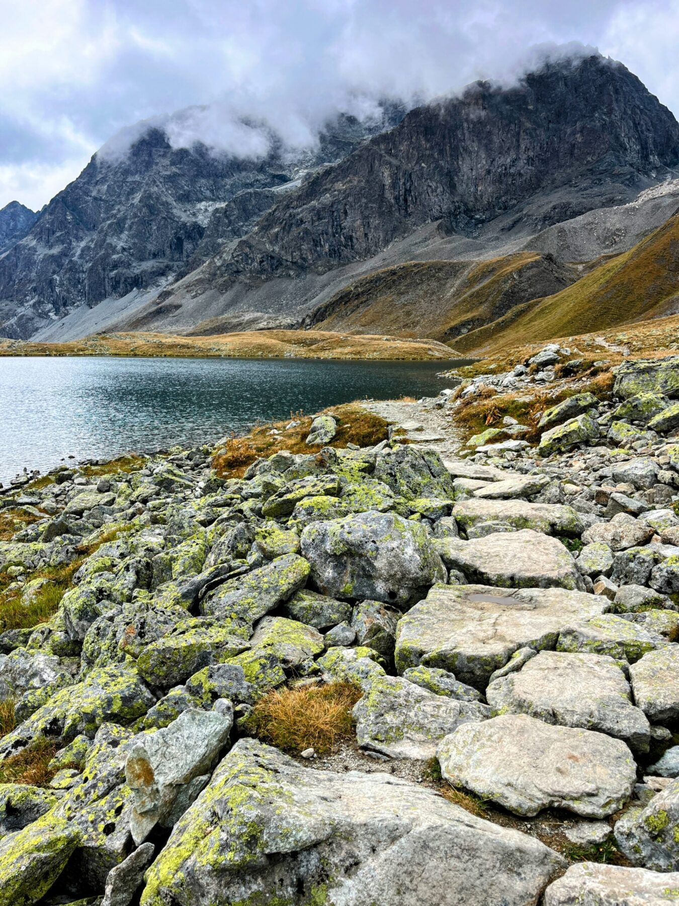 wanderung_bernina_trek_tag_3_jenatschhuette_silvaplana_