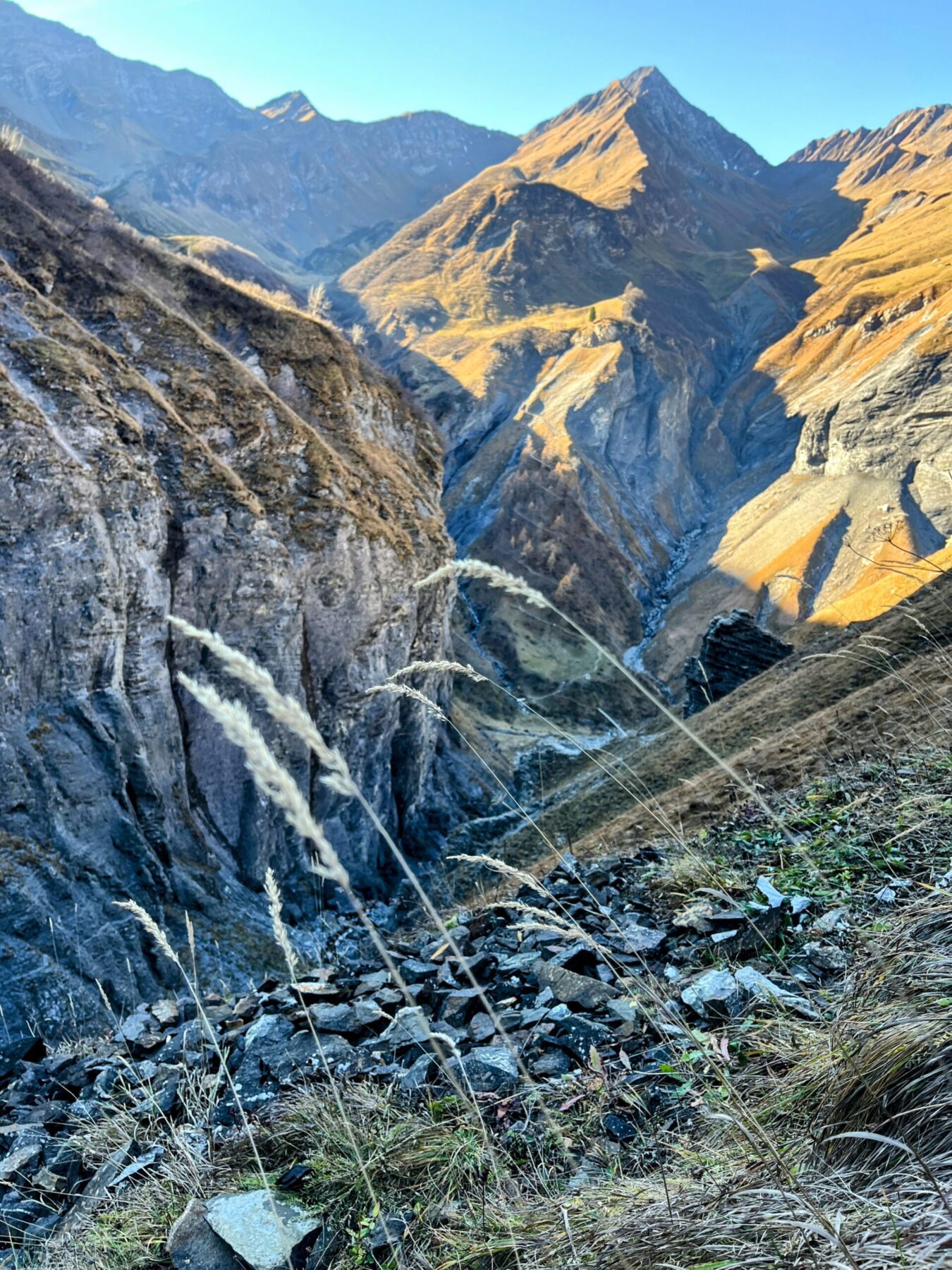 wanderung_weisstannen_batoeni_wasserfall_arena_