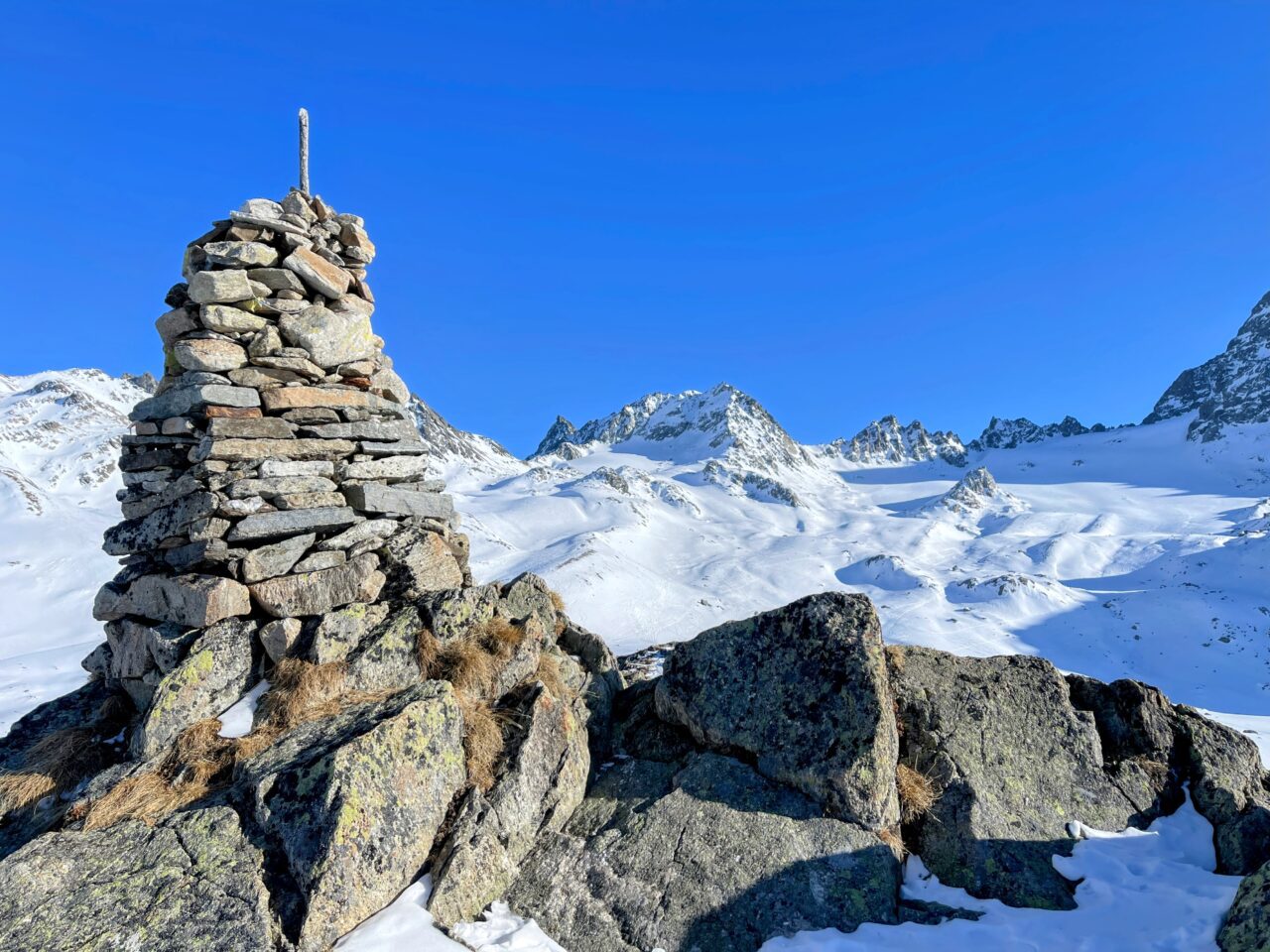 schneeschuhwanderung_berguen_keschhuette_