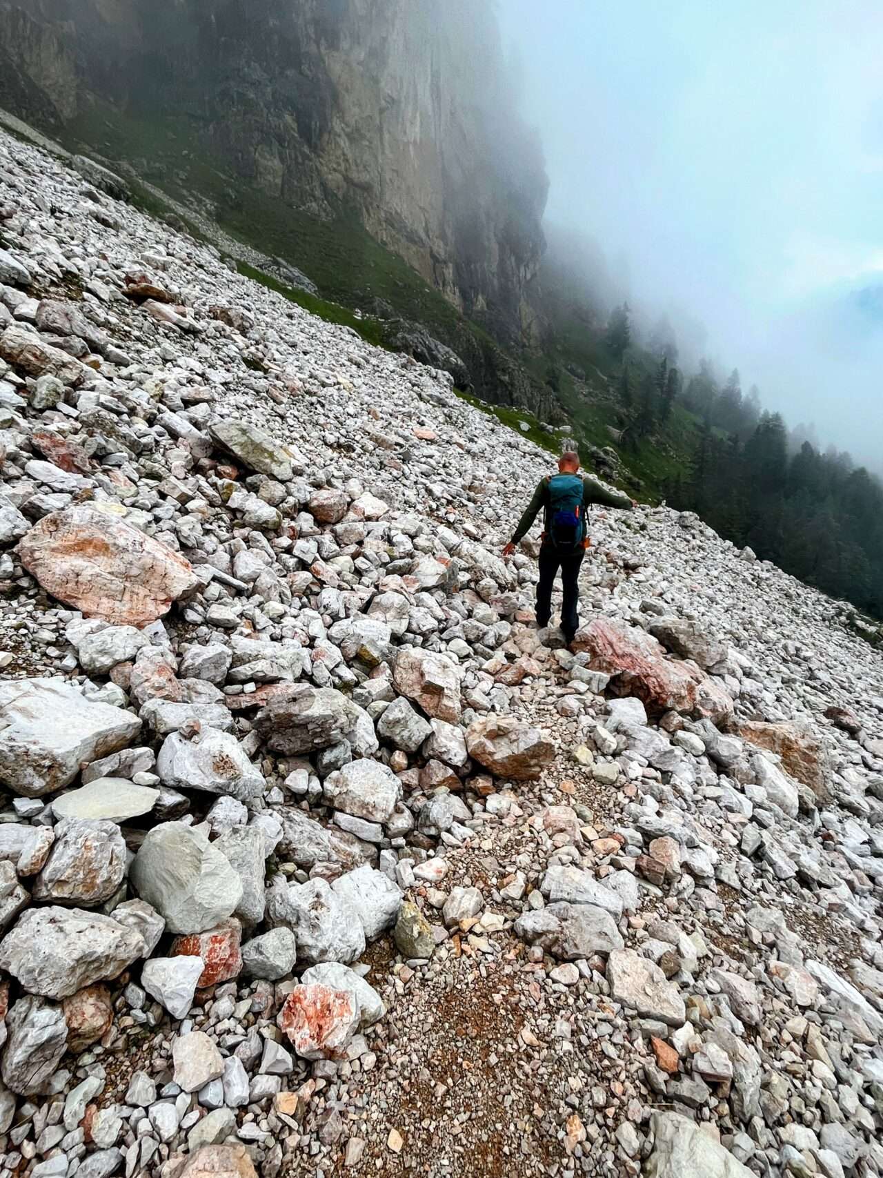 wanderung_dolomiten_hoehenweg_1_etappe_4_rifugio_lagazuoi_rifugio_cinque_torri_