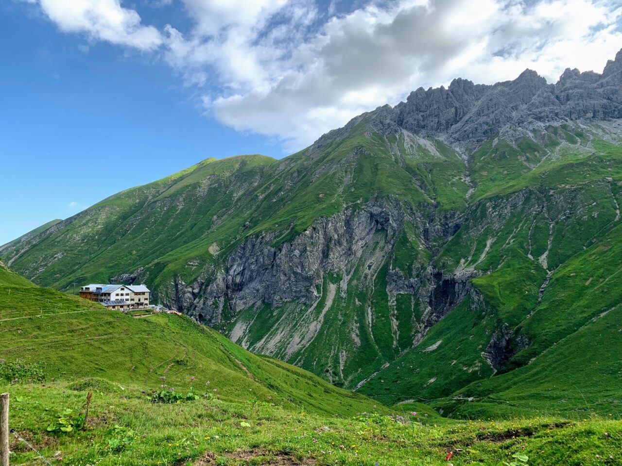 alpenueberquerung_mit_kindern_tag_2_kemptner_huette_madau_