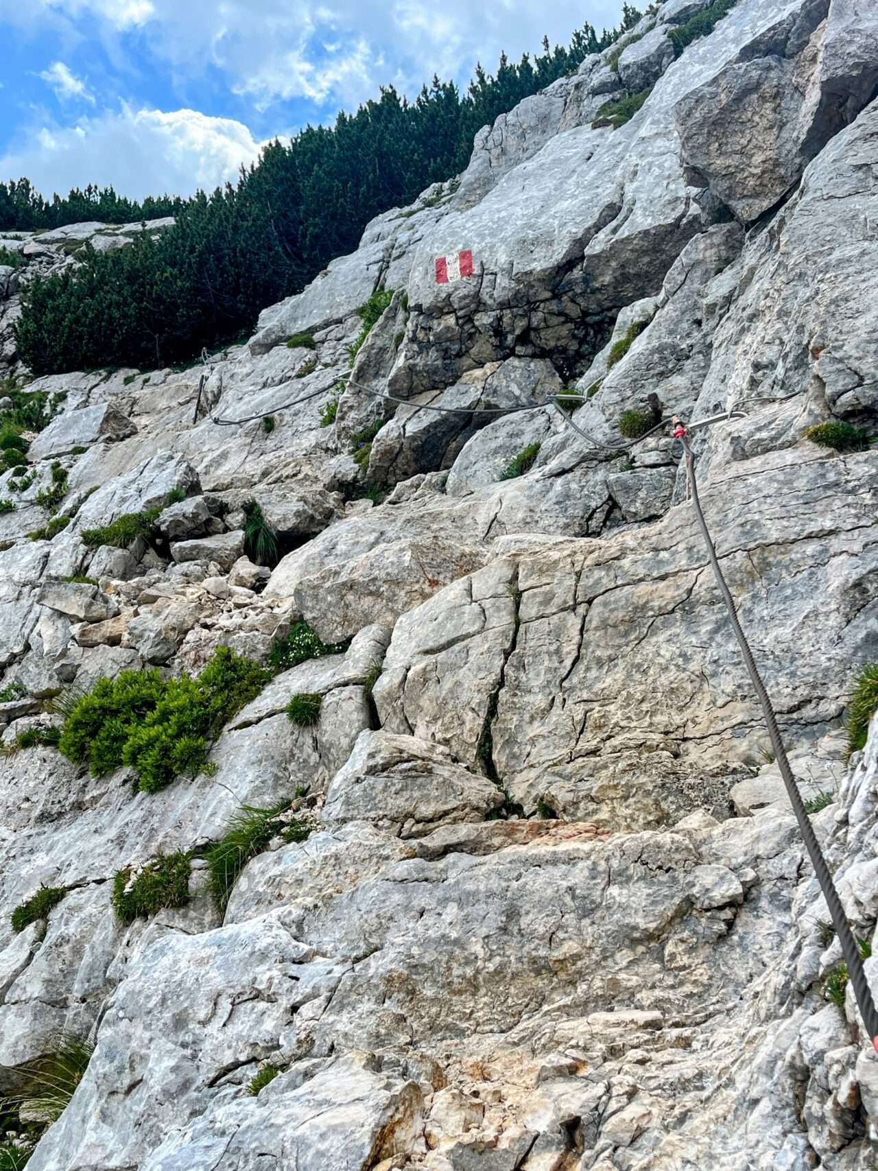 wanderung_dolomiten_hoehenweg_1_etappe_1_pragser_wildsee_rifugio_sennes_