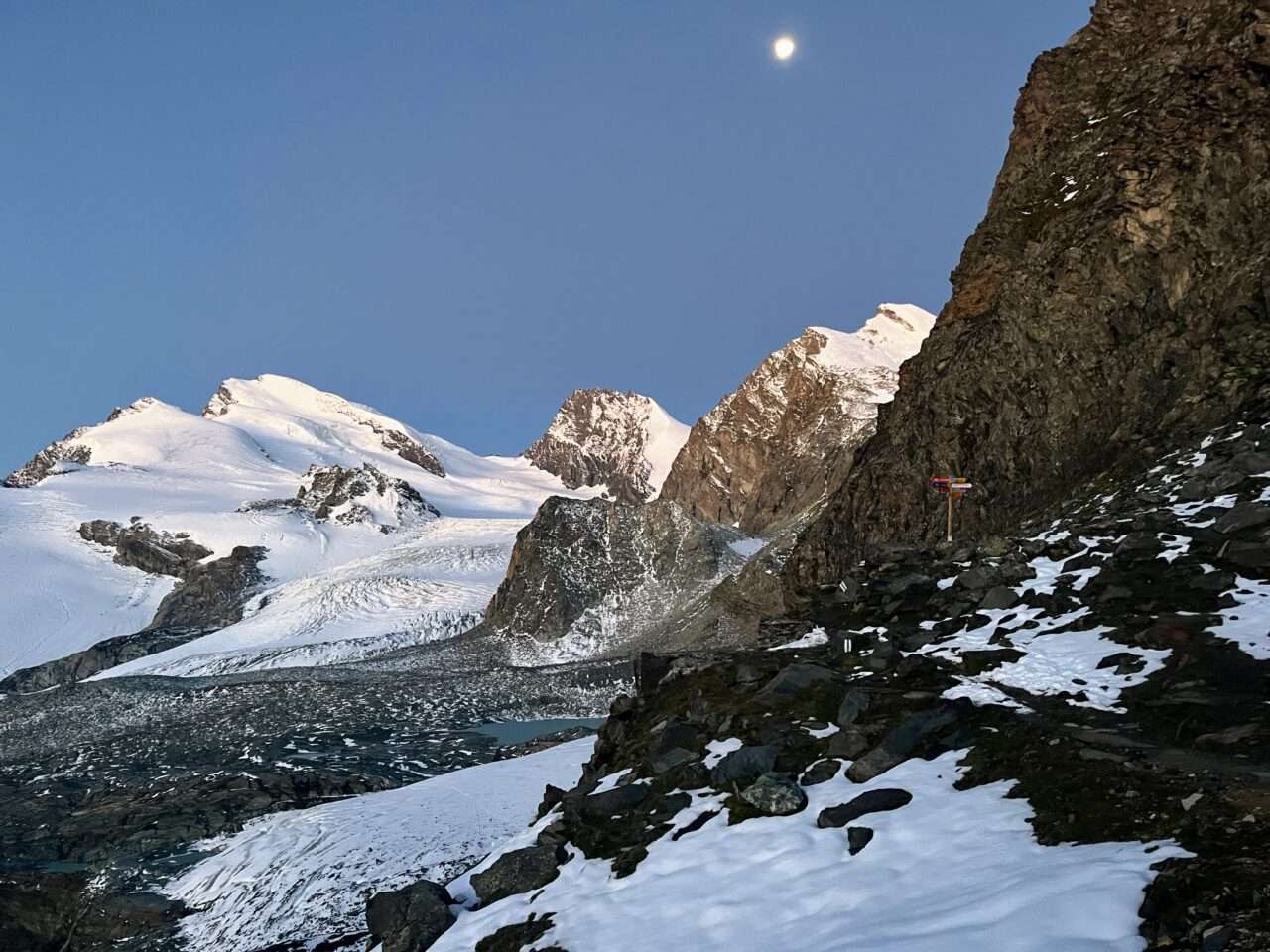 wanderung_saaser_huettentour_tag_3_britanniahuette_mischabelhuette_