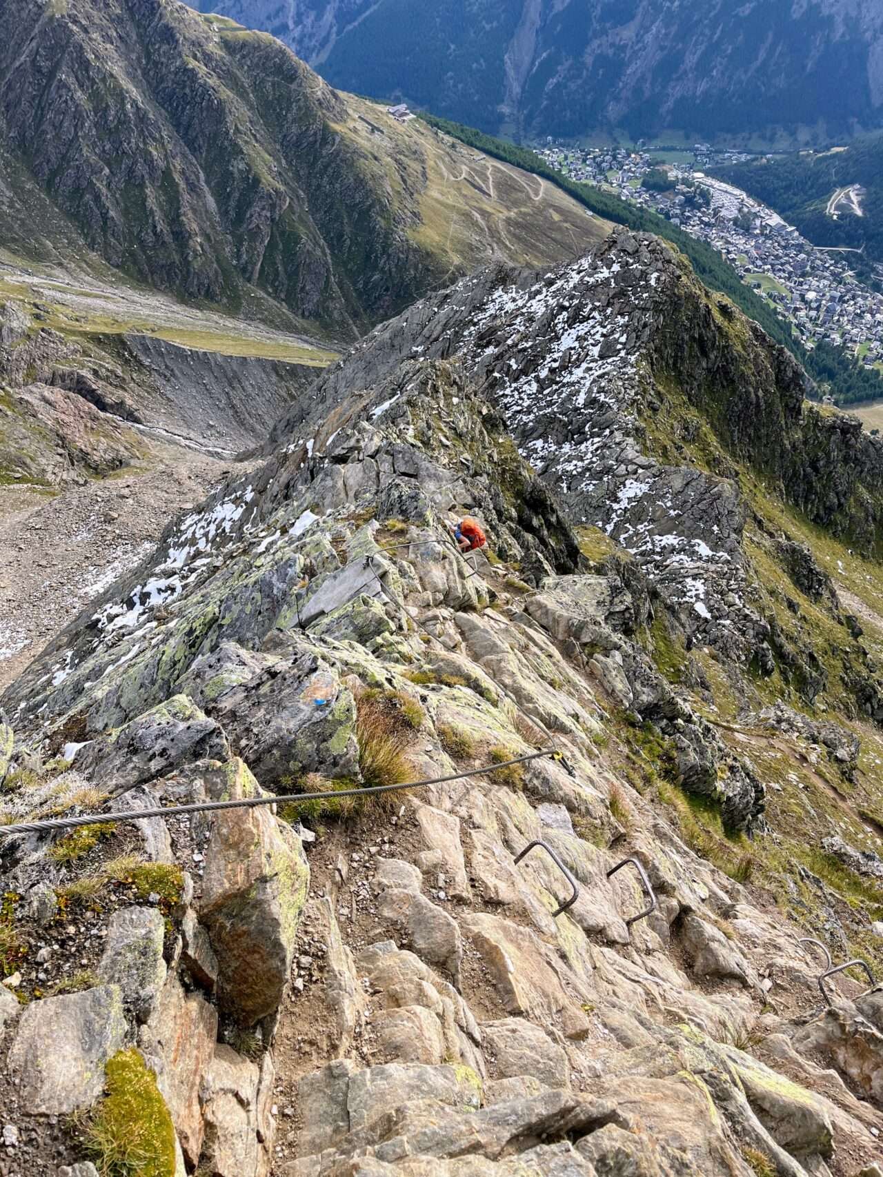 wanderung_saaser_huettentour_tag_4_mischabelhuette_saas_fee_