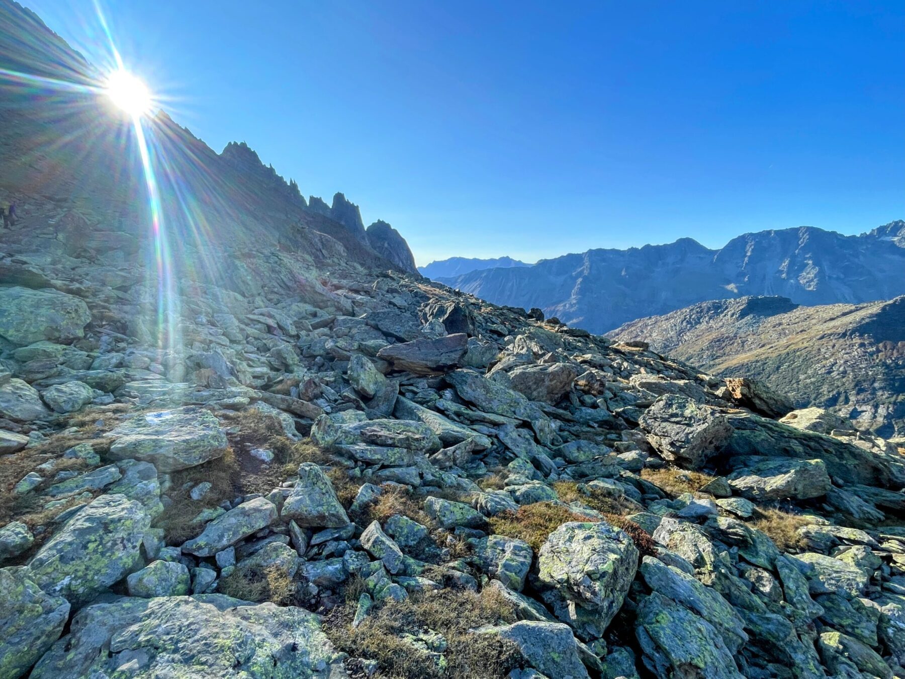 wanderung_5_huetten_panoramaweg_uri_