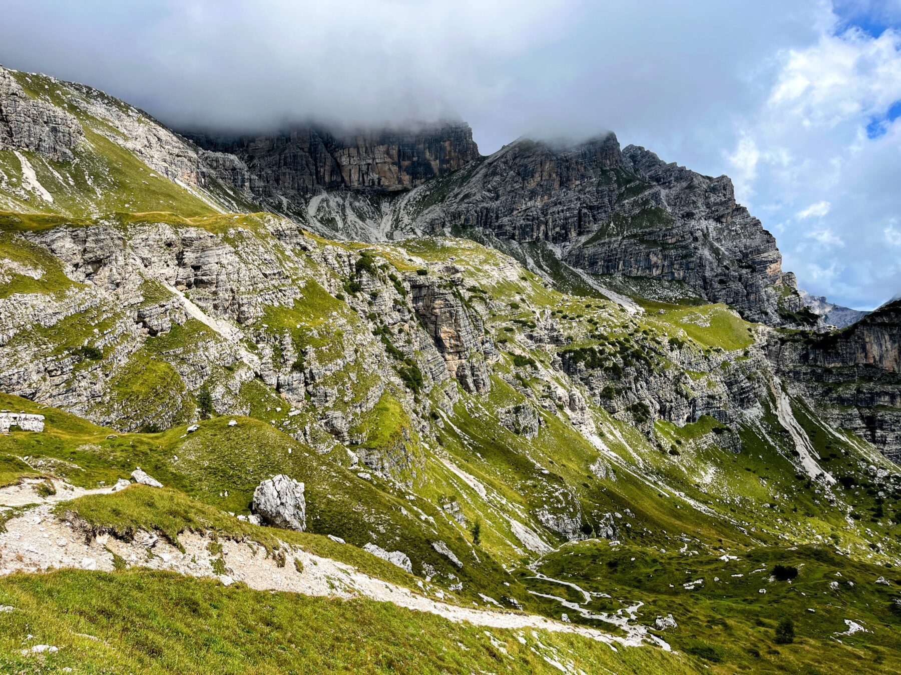 wanderung-rifugio-pedrotti-